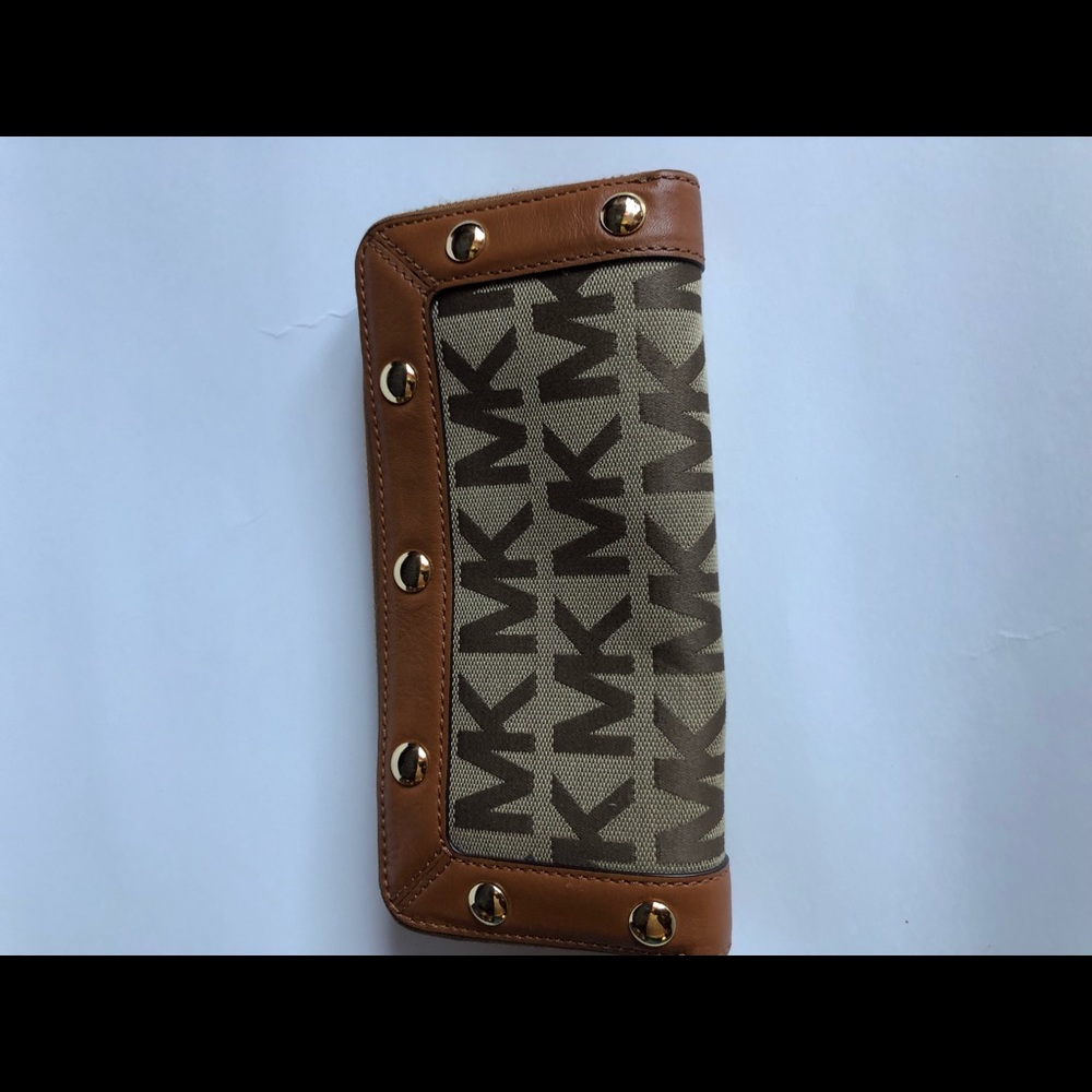 Michael Kors wallet